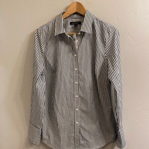 Banana Republic Women’s size 10 Riley tailored Black and White Striped Blouse